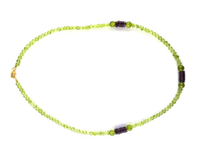 Collier en péridot et grenat plaqué or