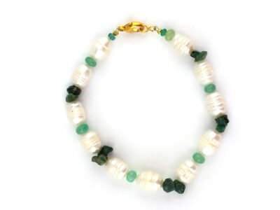 Bracelet en perles d'eau douce et émeraudes