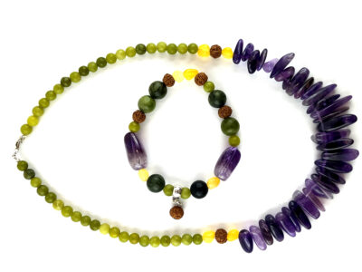 Parure en serpentine, améthyste et calcite jaune
